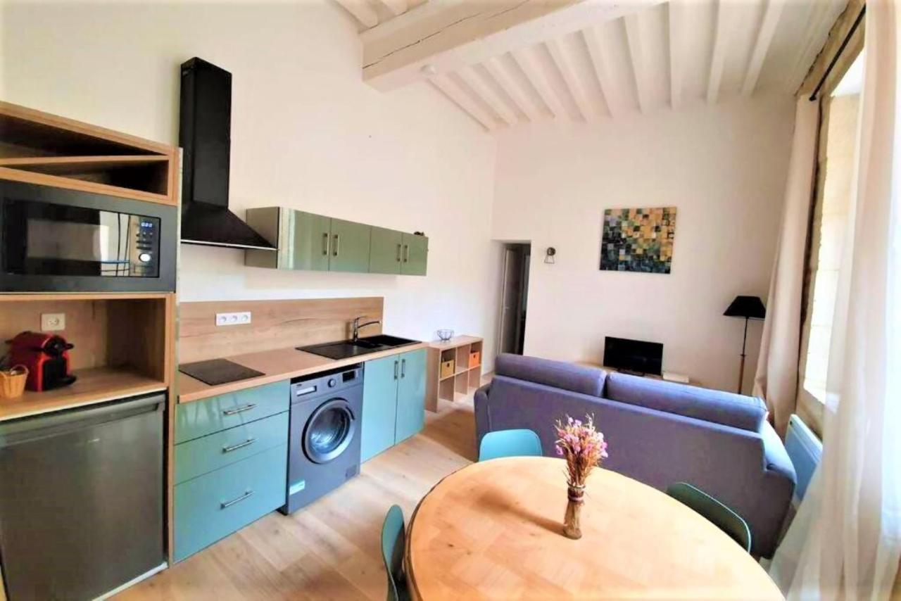 Appartement A Deux Pas De La Place Du Forum Arles Buitenkant foto